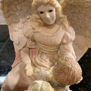 United Design Angel Collection